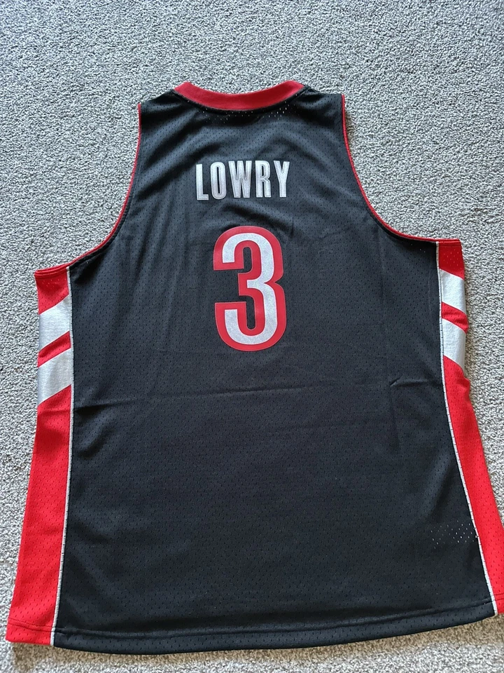 Camiseta masculina Mitchell & Ness Toronto Raptors Kyle Lowry XXL preta nova sem etiqueta - Imagem 3 de 4