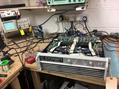 Crown Macro Tech Verstärker Reparatur Service. Verstärker Wartung & Reparaturen.