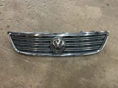 04 05 06 Volkswagen Phaeton Front Upper Grille 3D7853651 OEM R23