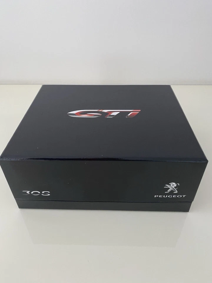 1:43 Cofanetto Serie Limitata Peugeot 308 GTI 2015 Norev - Immagine 3 di 3