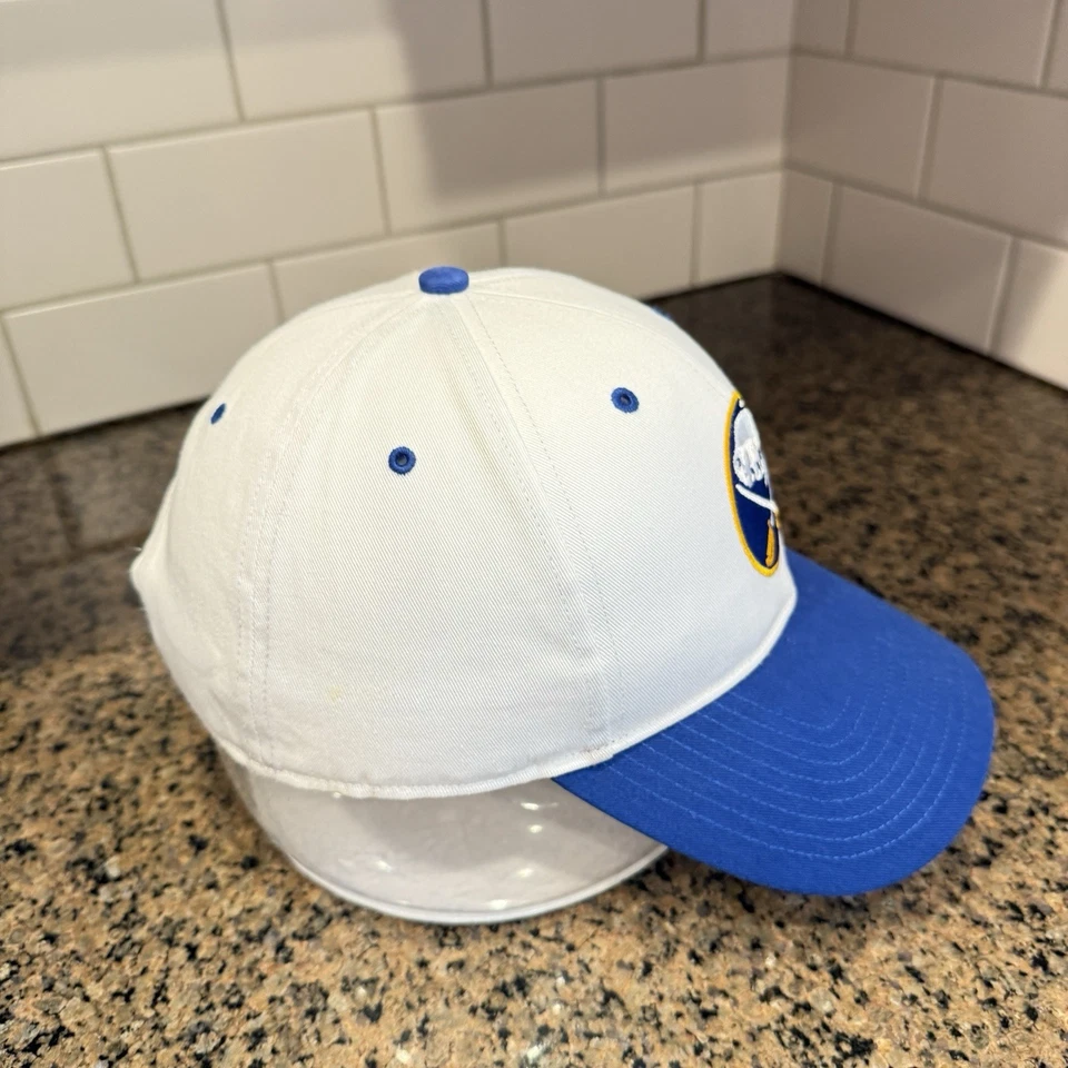 Gorra Buffalo Sabres NHL '47 para hombre talla única blanca azul 6 paneles cierre a presión ajustable Foto 3 de 4