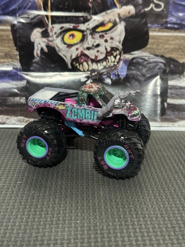 Monster Jam Zombie Nitro Neon Very Rare 4X4 Truck HTF 1/64 Loose Walmart - Picture 2 of 4