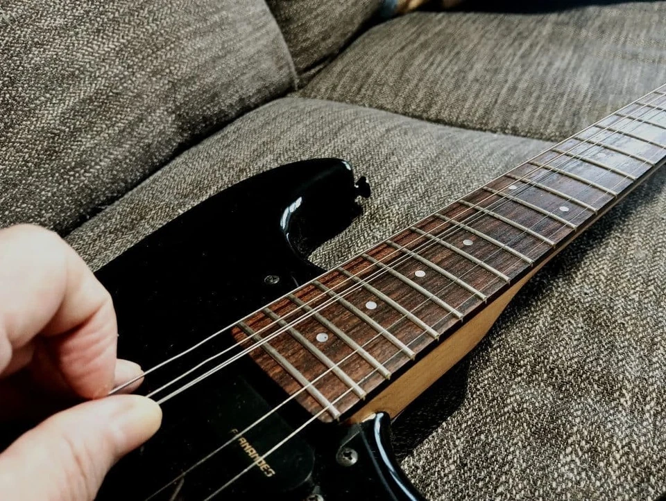 Guitarra eléctrica Fernandes The Function negra de JAPÓN Foto 3 de 4