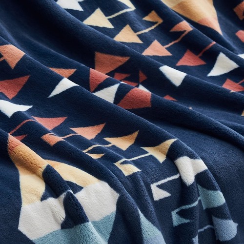 NEW Viral Trend Pendleton Print Plush Soft Throw, 50" X 70" Choice of Designs - Picture 16 of 38