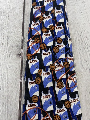 Cleveland Cavaliers NBA Basketball Mens Necktie Dress 100% Silk Tie Free Ship - Picture 2 of 5