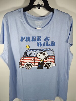 Peanuts Snoopy Free & Wild Women's Size Large T-Shirt Light Blue NWT