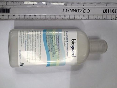 Bioguard Plastik Rejuvenator & Schutz Creme / Spray ( für Wasser Coolers. Kaffee