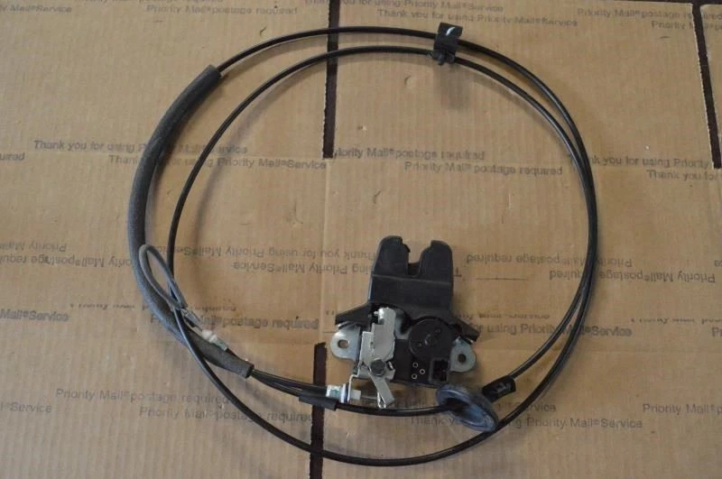 KIA OPTIMA 2014 2015 2016 BLOQUEO DE PESTILLO DE MALETERO (CARCASA AGRIETADA, TOTALMENTE FUNCIONAL) Foto 3 de 4