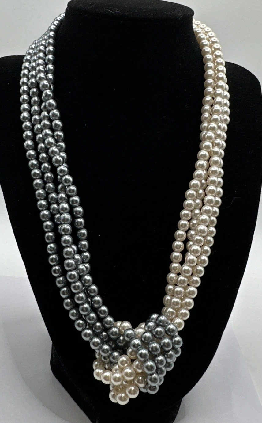 OFF WHITE nodo centrale vintage 4 fili finta perla grigio bianco sporco 18”