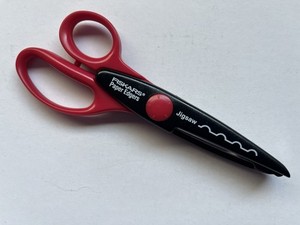 Fiskars Paper Edgers Crafting Scissors JIGSAW Pattern Left or Right Handed 9205