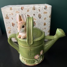 ENESCO BEATRIX POTTER WARNE 206911  PETER RABBIT TEA POT  ORIGINAL BOX