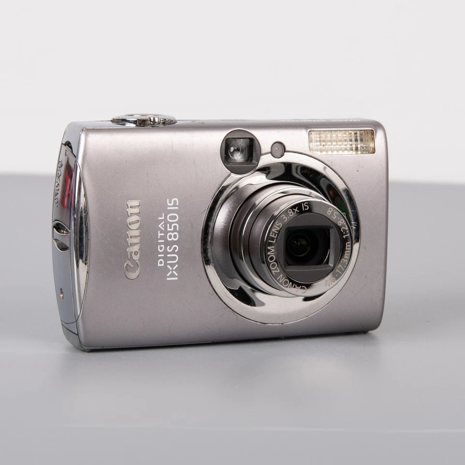 Canon IXUS 850 IS 7.1MP digital compact camera - Image 3 of 4