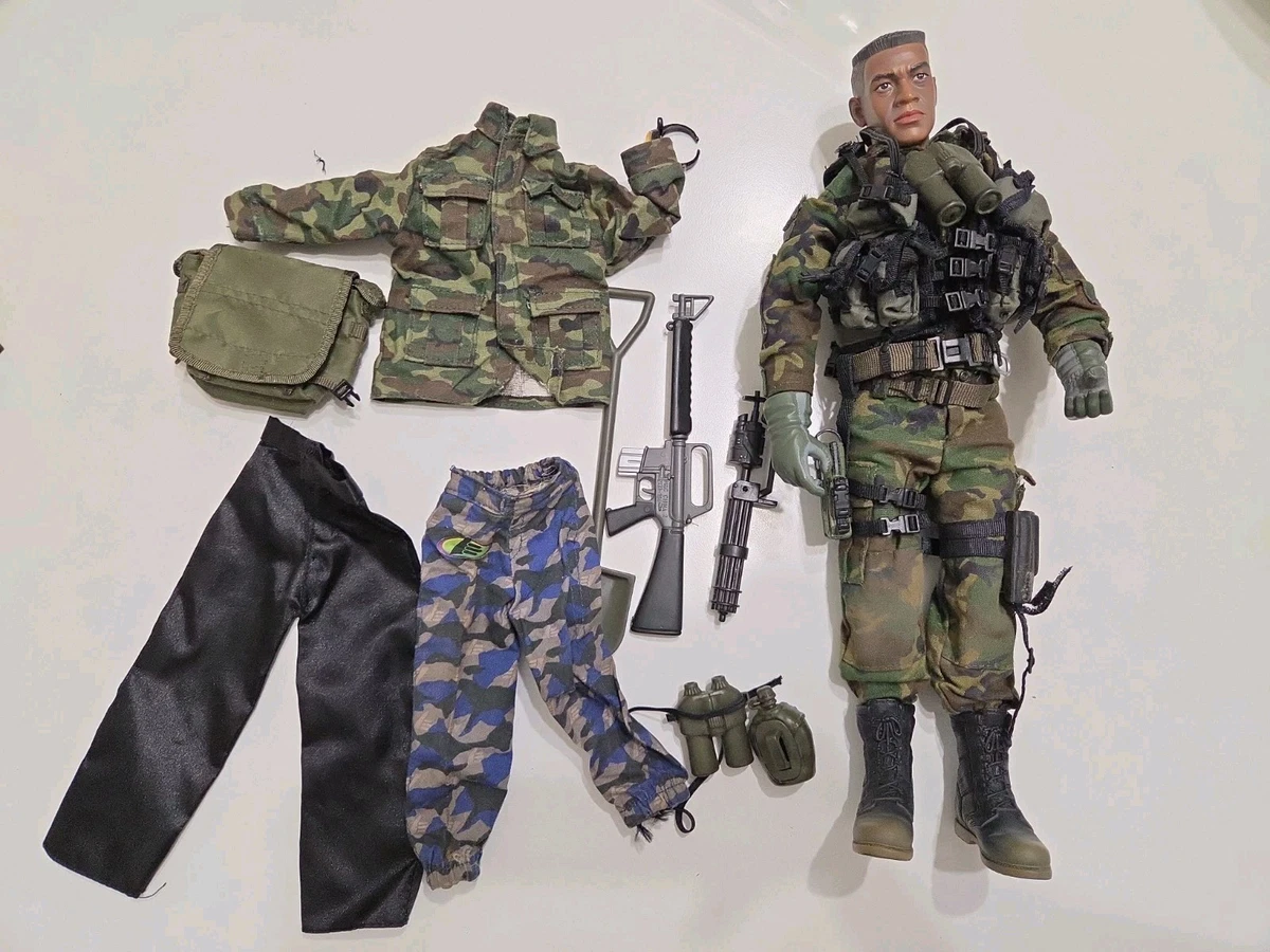 Elite Force Blue Box Military & Adventure Action Figures 2002 Year