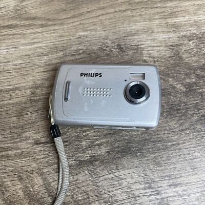 Philips 3MP Built-In Flash 4X Digital Zoom Image Stabilization Compact Camera