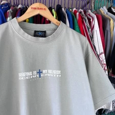 Vintage 90s Ocean Earth `Surfing is my religion` T Shirt Size L