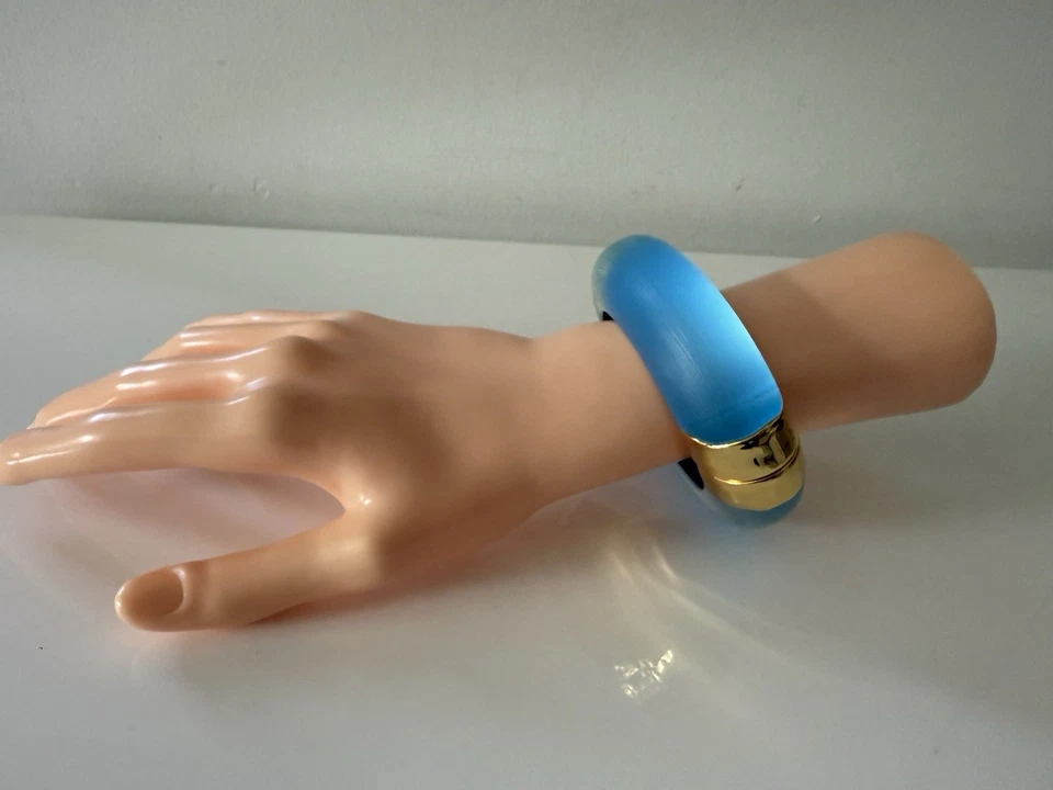 Pulsera bisagra grande de lucita fundida ALEXIS BITTAR - azul Foto 3 de 4