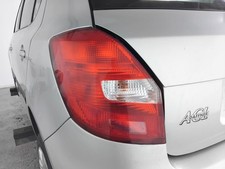 Skoda Fabia 2 5J original Rückleuchte Heckleuchte links Kombi Fließheck BJ2008