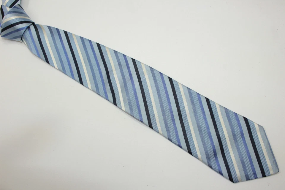 Corbata de seda KRIZIA hecha en Italia F62111 Foto 2 de 4