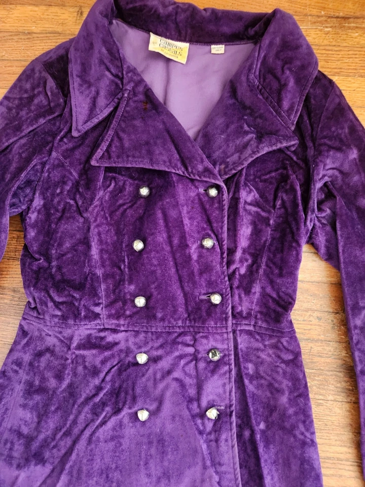 Conjunto de traje pantalón de terciopelo aplastado informal campus púrpura años 60/70 de colección Foto 3 de 4