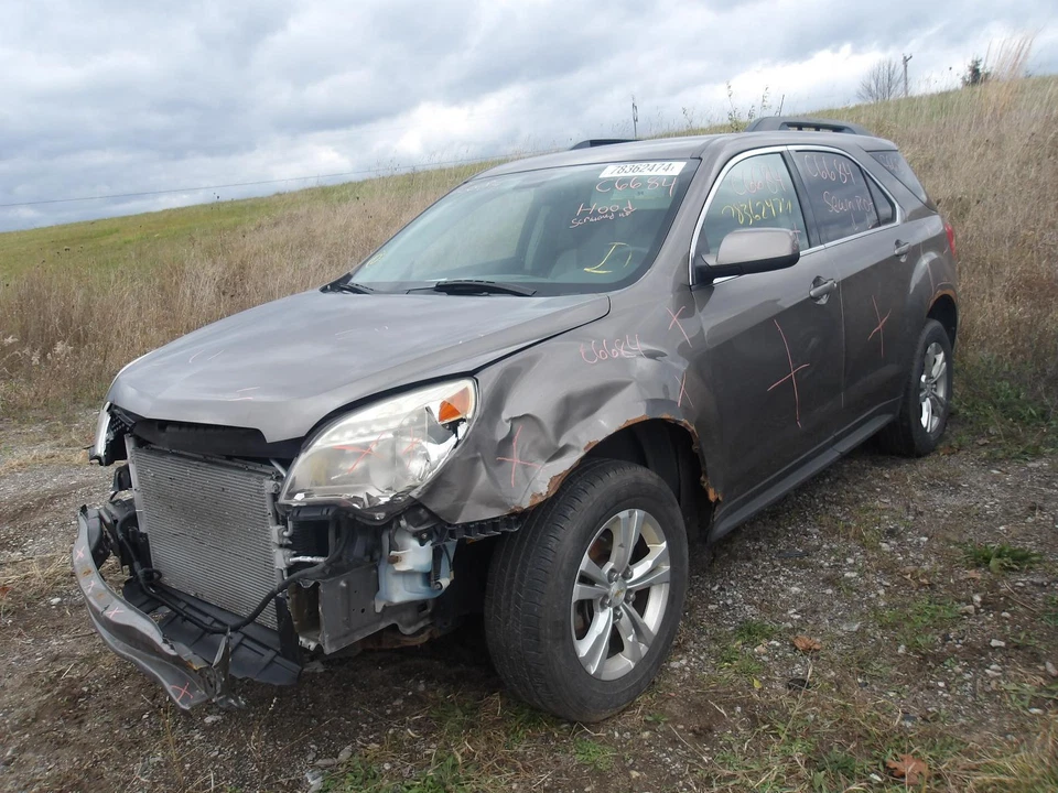 Used Rear Spoiler fits: 2011 Chevrolet Equinox Rear Grade A - Image 2 of 4