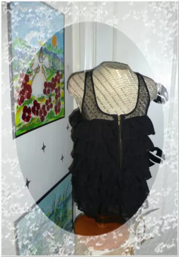 Women's BLACK Blouse Size L    LOLA  