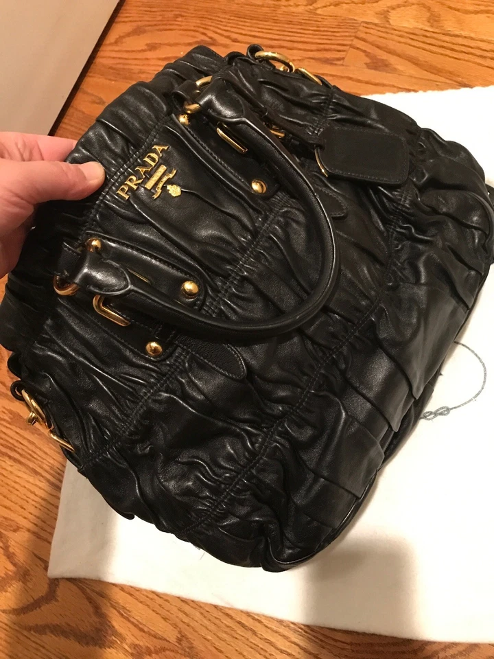 Auténtico bolso de hombro Prada para mujer BN1336 Gaufre de cuero napa Nero $3300 Foto 4 de 4