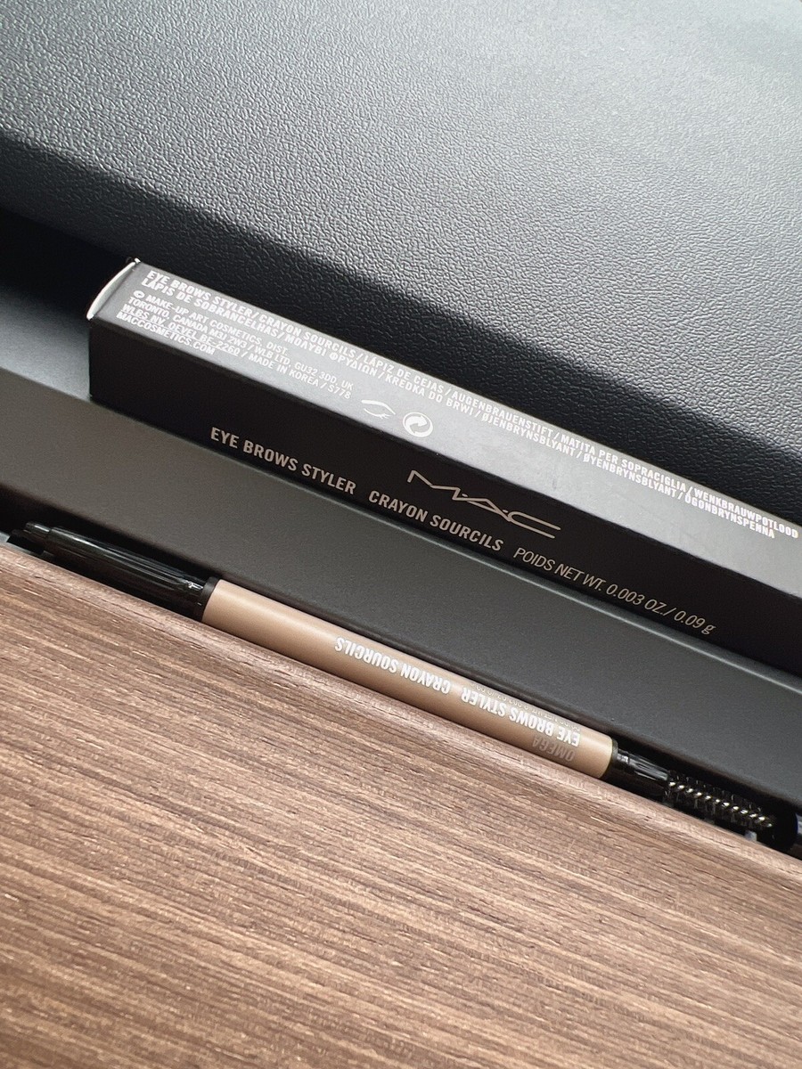 Mac Eye Brow Styler Crayon Sourcils2本セット Amazon.com : MAC COSMETICS/Eye Brows Styler Spiked 0.003 OZ