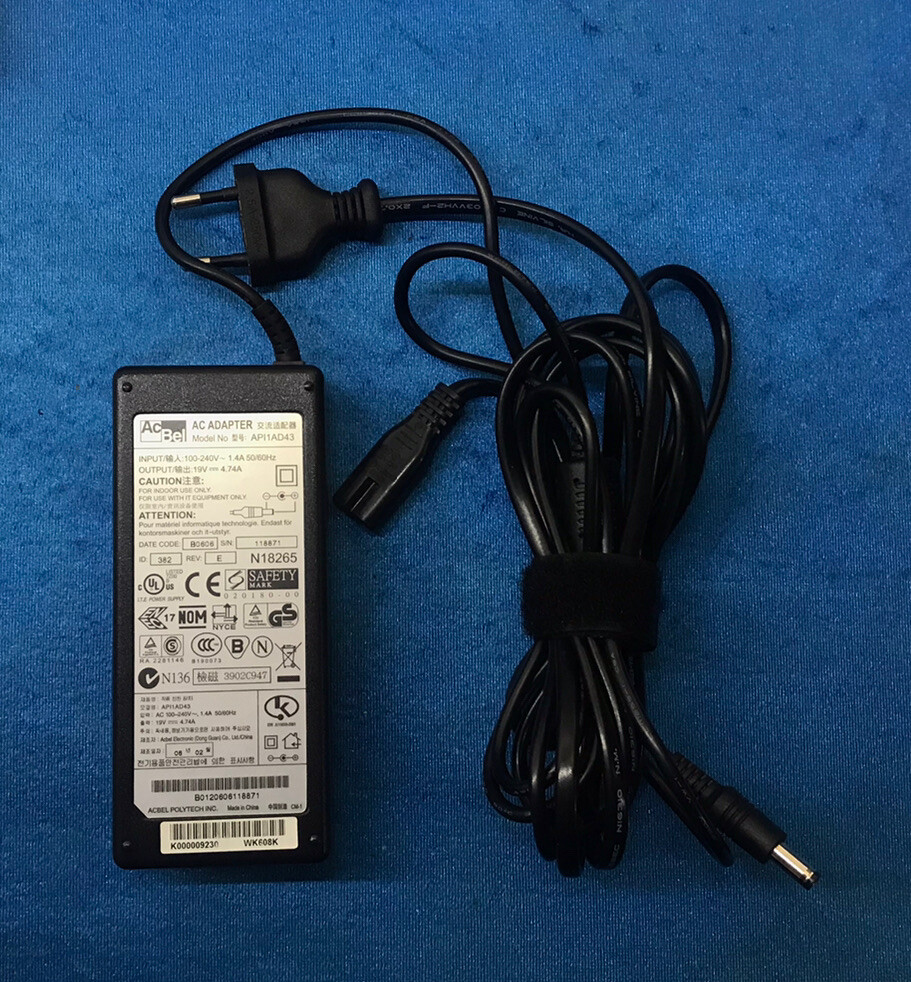 ADAPTADOR DE CORRIENTE API1AD43 19V 4,7A POWER SUPPLY AC