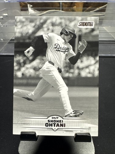 2025 Topps Stadium Club #58 Shohei OHTANI Dodgers Black and White RARE SP 
