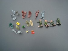 20x Soldaten Militär-Figuren Sammlung - Höhe bis ca. 6cm grau - beige - grün...