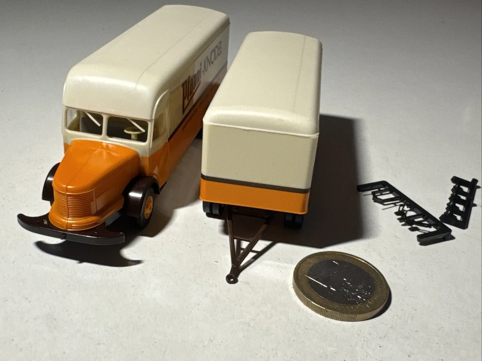 M835 Albedo/Herpa Kofferlastzug Krupp Titan Lkw Pfanni Knödel Lastzug HZ 1:87 H0 - Bild 2 von 4