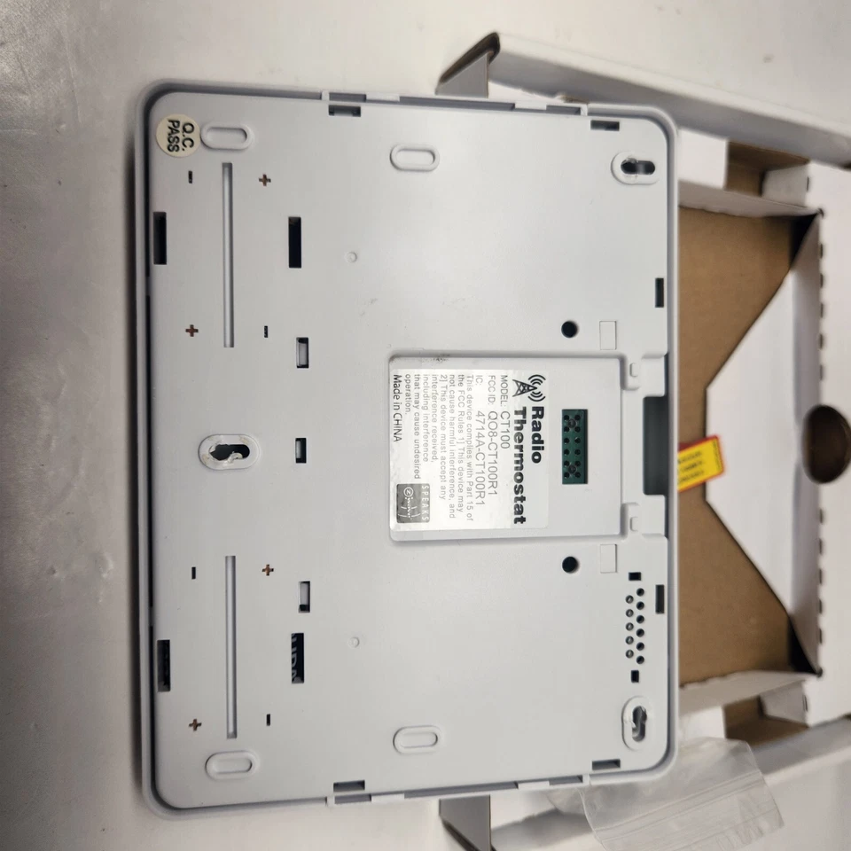 Vivint Radio Thermostat - 2gig Technologies CT100 Z-Wave Programmable Thermostat - Image 4 of 4