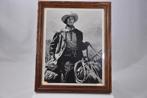 Randolph Scott Legendary Actor Publicity Photo 8 x 10 Framed - 第 1/3 張圖片