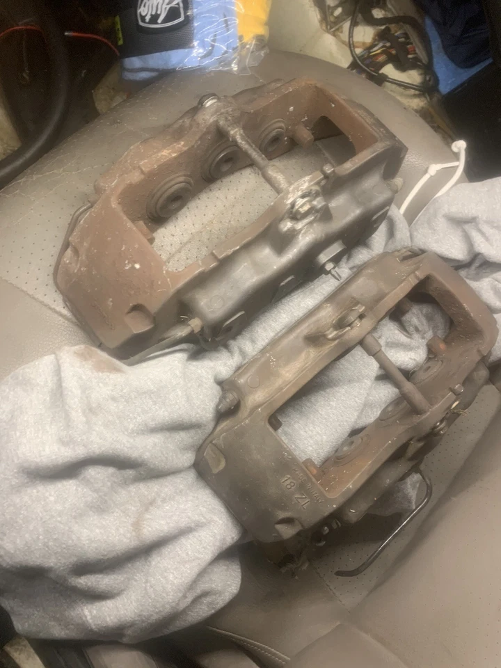 04 - 10 BREMBO 18Z FRONT BRAKE CALIPERS 6 PISTON PORSCHE CAYENNE AUDI Q7 SET VW - Image 3 of 3