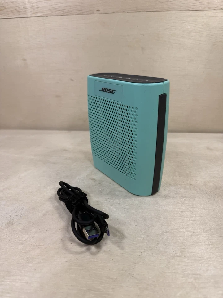 Altavoz Bluetooth Bose SoundLink Color Azul Agua Inalámbrico Portátil Modelo 415859 Foto 3 de 4
