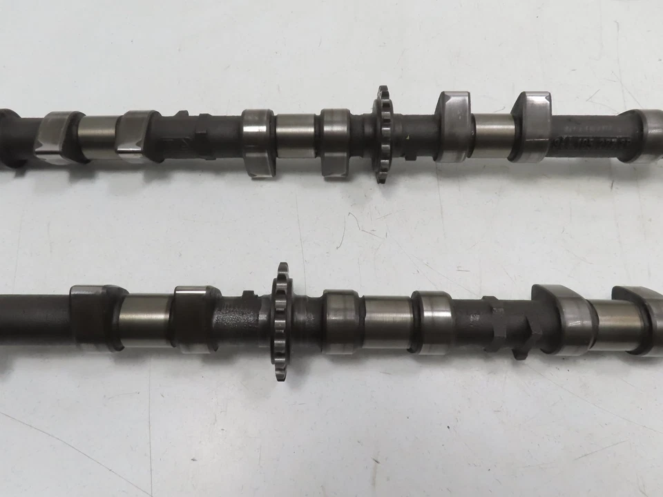 Par de árboles de levas de admisión y escape 90 Porsche 944 S2 3,0 L M44,41 16 V 9441052772R Foto 4 de 4