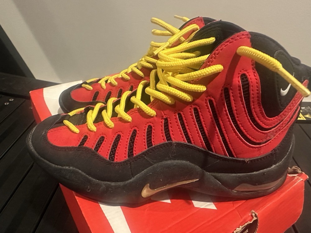 Nike Air Bakin 2013 Black Red Sz 5y