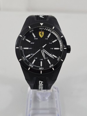 Scuderia Ferrari RedRev Herrenuhr schwarzes Waben-Zifferblatt Silikonarmband funktioniert