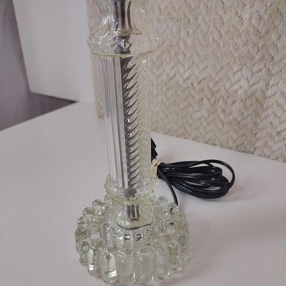 Vintage Clear Pressed Glass Table Lamp Beaded Base Spiral Column Bedside Boudoir - Image 3 of 4