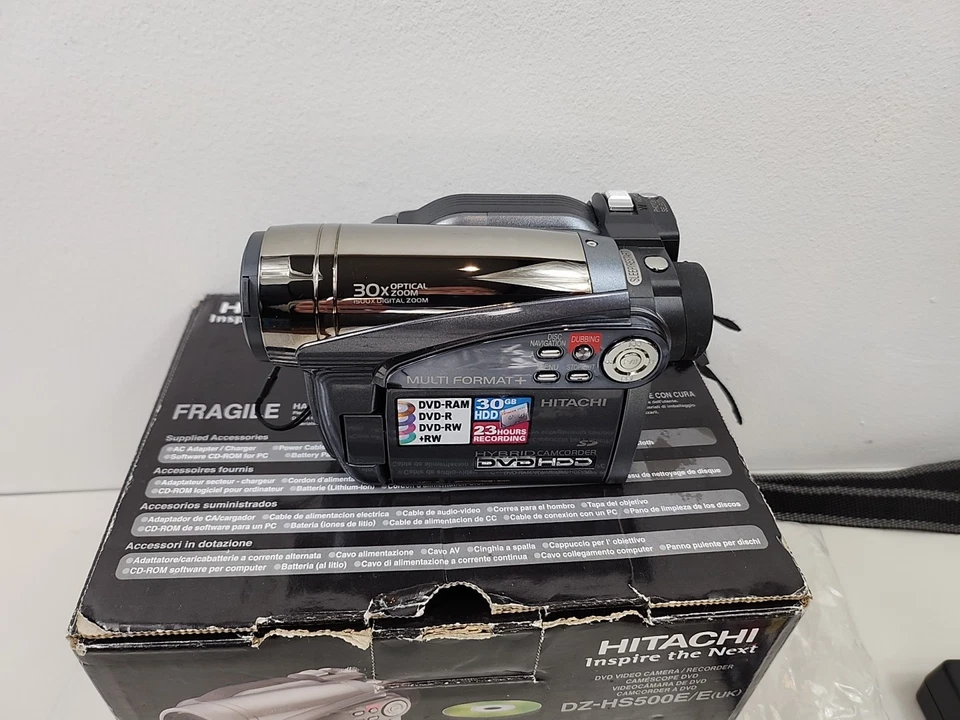 Hitachi DZ-HS500E PAL Hybrid Camcorder Video Camera Recorder DVD HDD 30GB Drive - Image 2 of 4