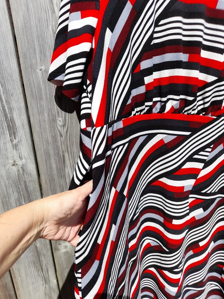 Amish Mennonite Plus Size Handmade Modest  48" Bust 42.5" Waist Red Black 3X - Image 3 of 4