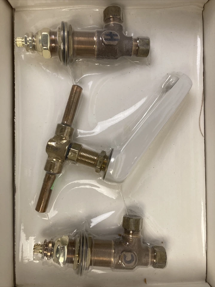 Torneira de alta qualidade resistente antiga latão polido e branca quente fria nova na caixa - Imagem 3 de 4