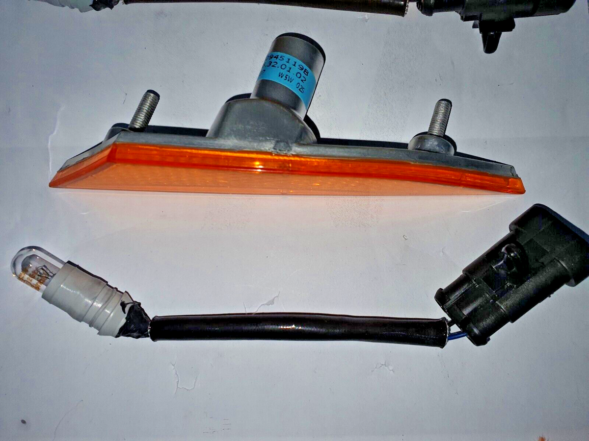 PN:400945119B/400945120B-ORIGINAL,Lamborghini Gallardo SIDE MARKER