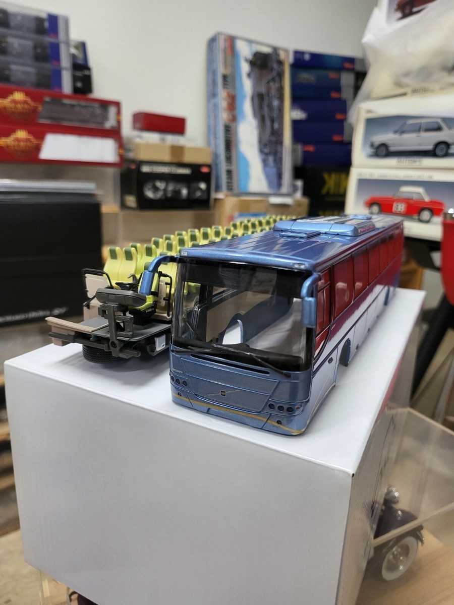 MOTORART - BUS VOLVO 9700 BLEU - 1/43 - PARFAIT ETAT