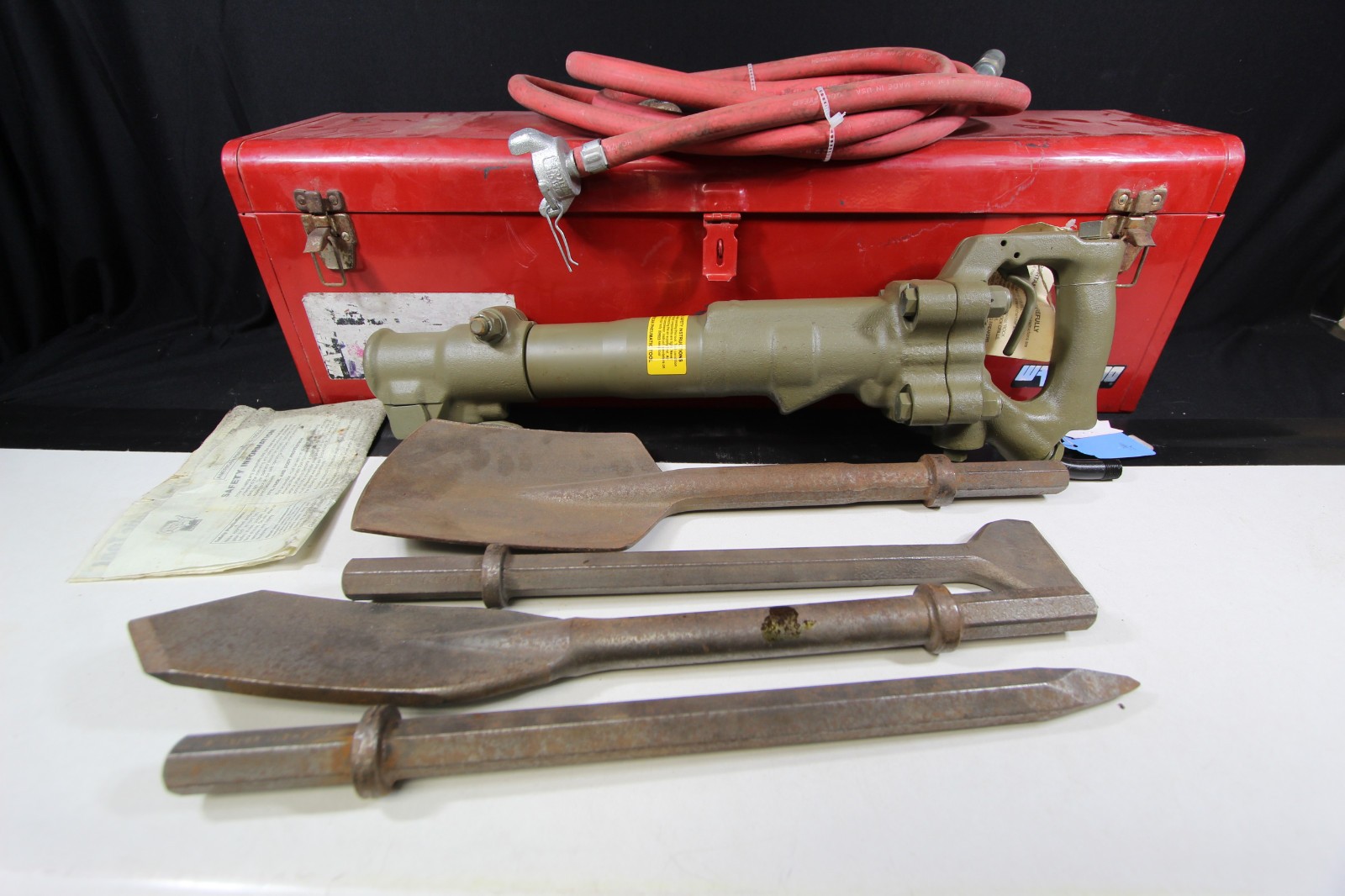 American Pneumatic APT-118 Clay Digger 1X4-1/4" WITH TIPS AND BOX (01MLE26CA)