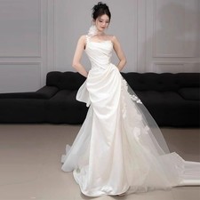 Fairy White Applique Flowers Sheath Wedding Dress One-shoulder Bridal Gowns