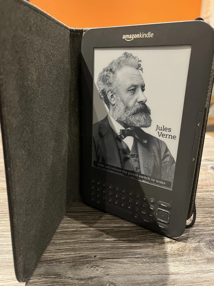 Amazon Kindle Keyboard D00901 3rd Generation 4GB, 6in - Read Desc - Image 3 of 4