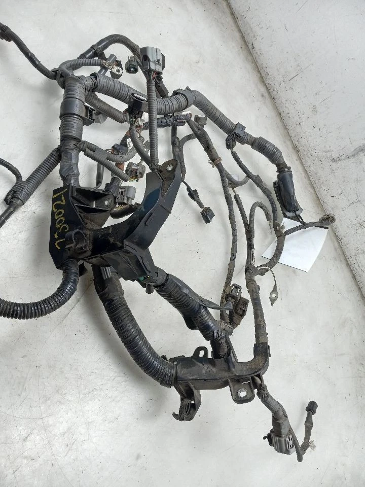 Chicote de fios para motor Toyota Prius C 12 13 14 1.5L AT 82121-52R20 - Imagem 2 de 4