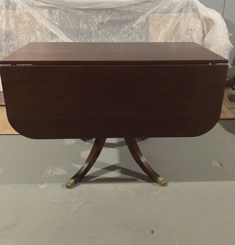 VTG 1930'S CHARAK FURN. CO. MAHOGANY “DANBURY” DROP LEAF TABLE