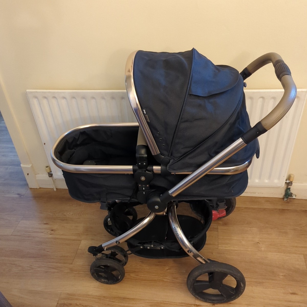 HARDLY USED Mothercare Spin Orb in pram/stroller black UK